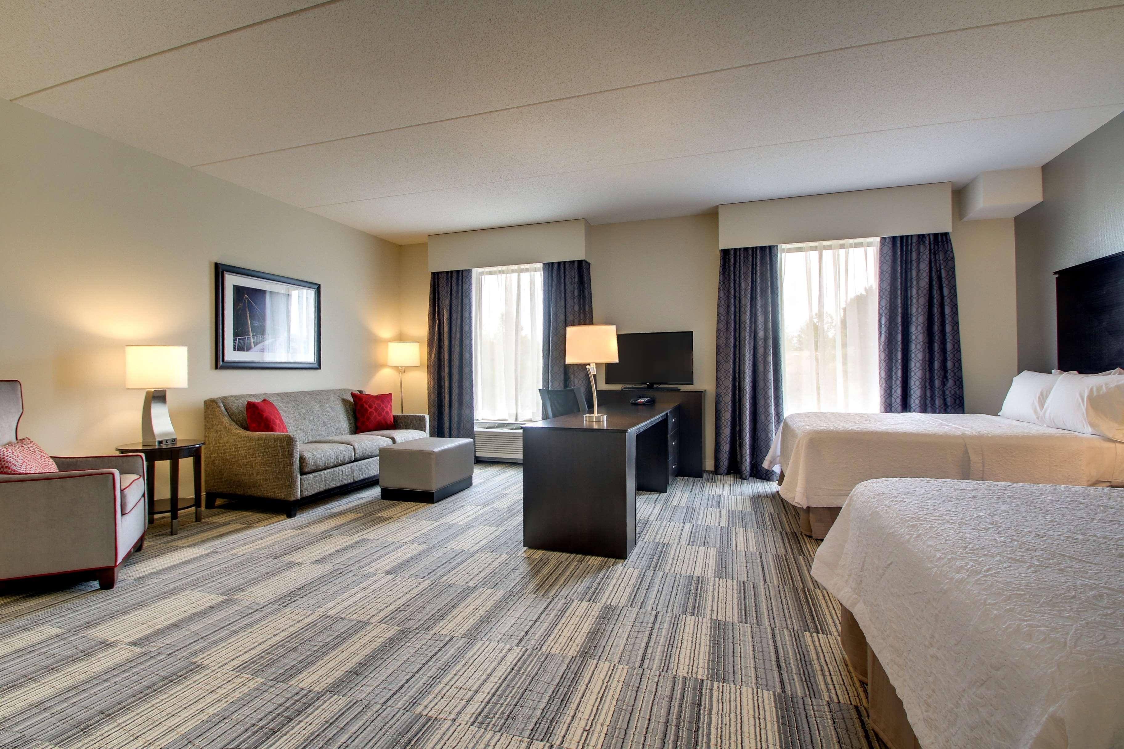 Hampton Inn & Suites Greenville Airport Екстер'єр фото