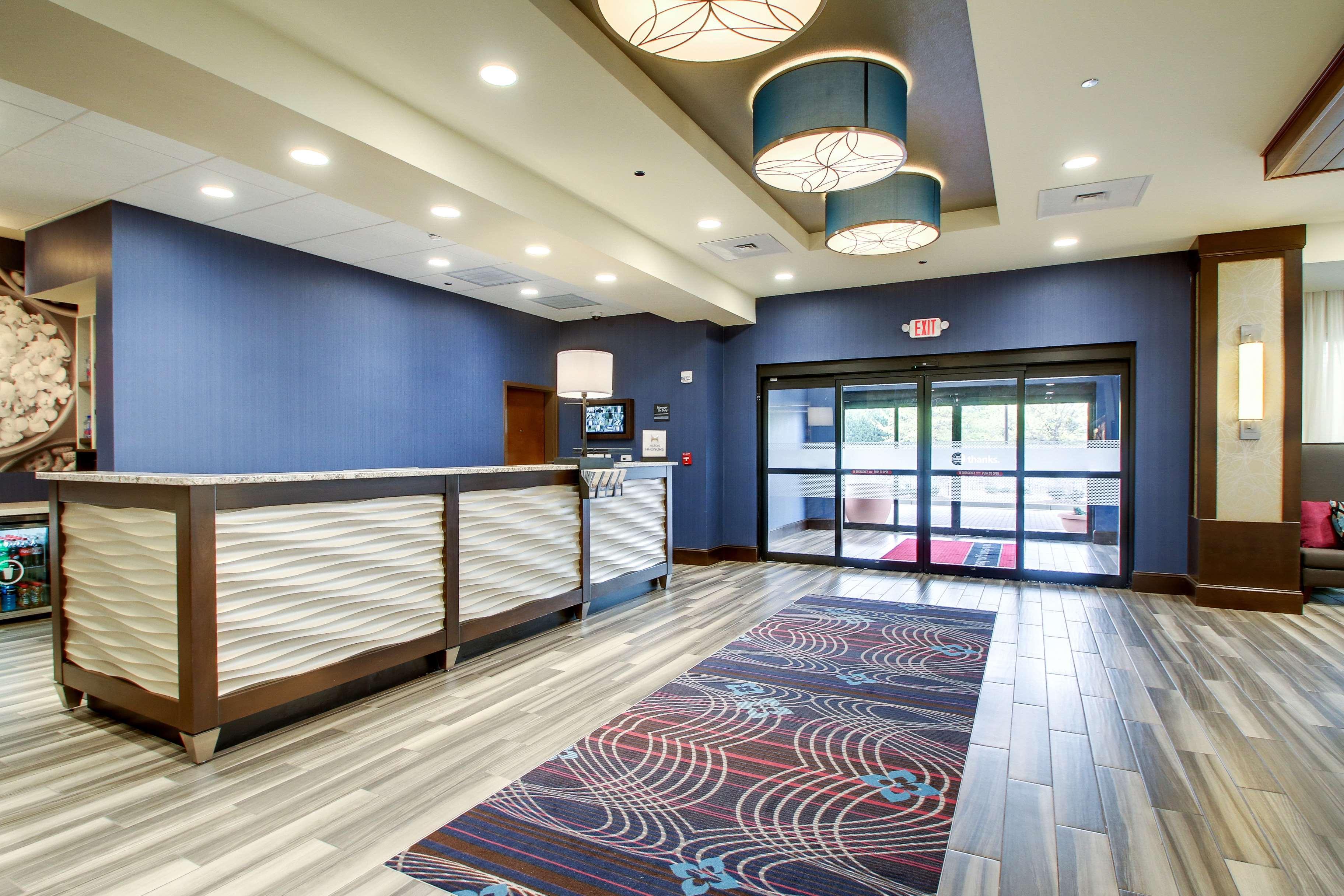 Hampton Inn & Suites Greenville Airport Екстер'єр фото