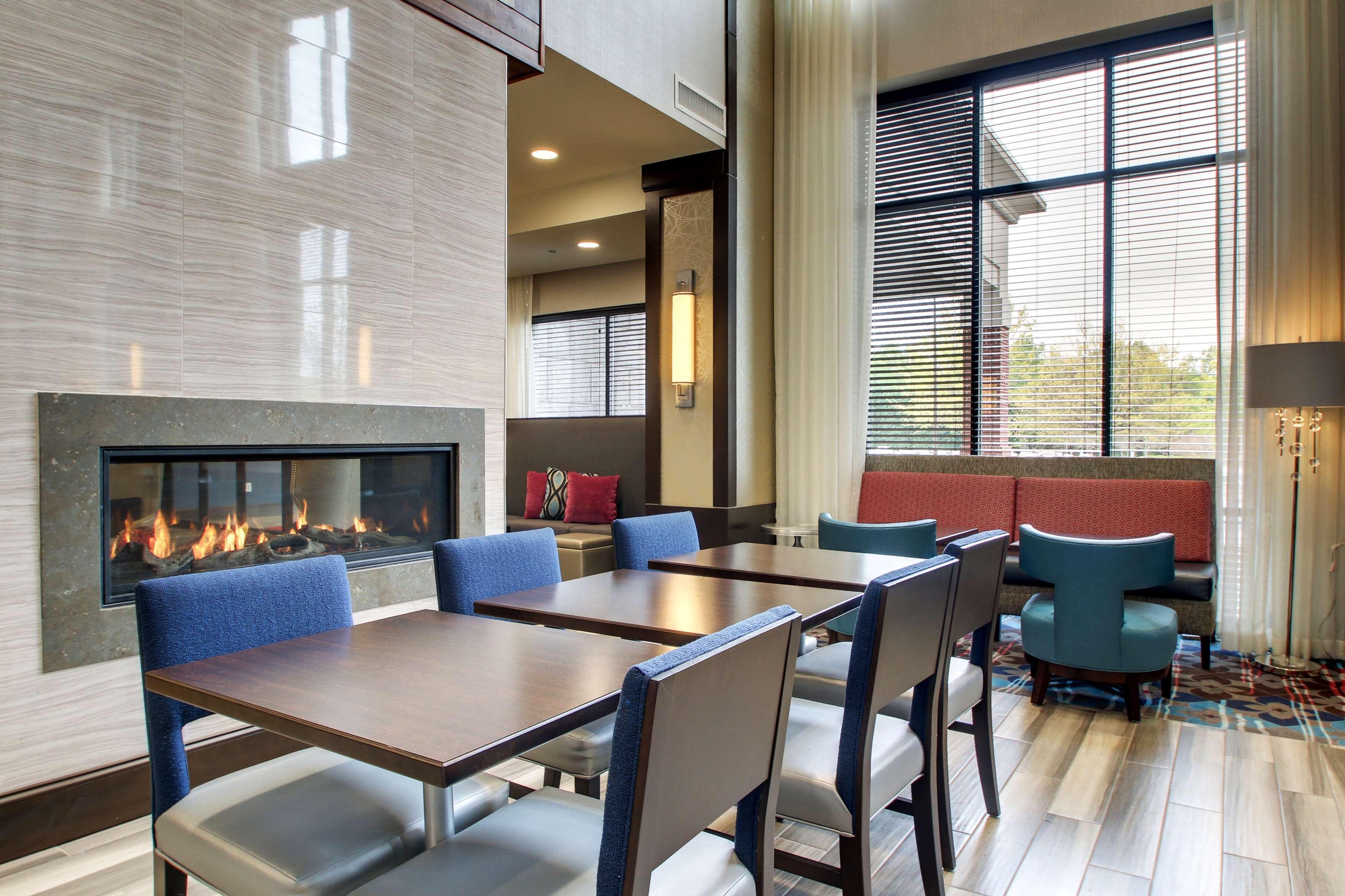 Hampton Inn & Suites Greenville Airport Екстер'єр фото
