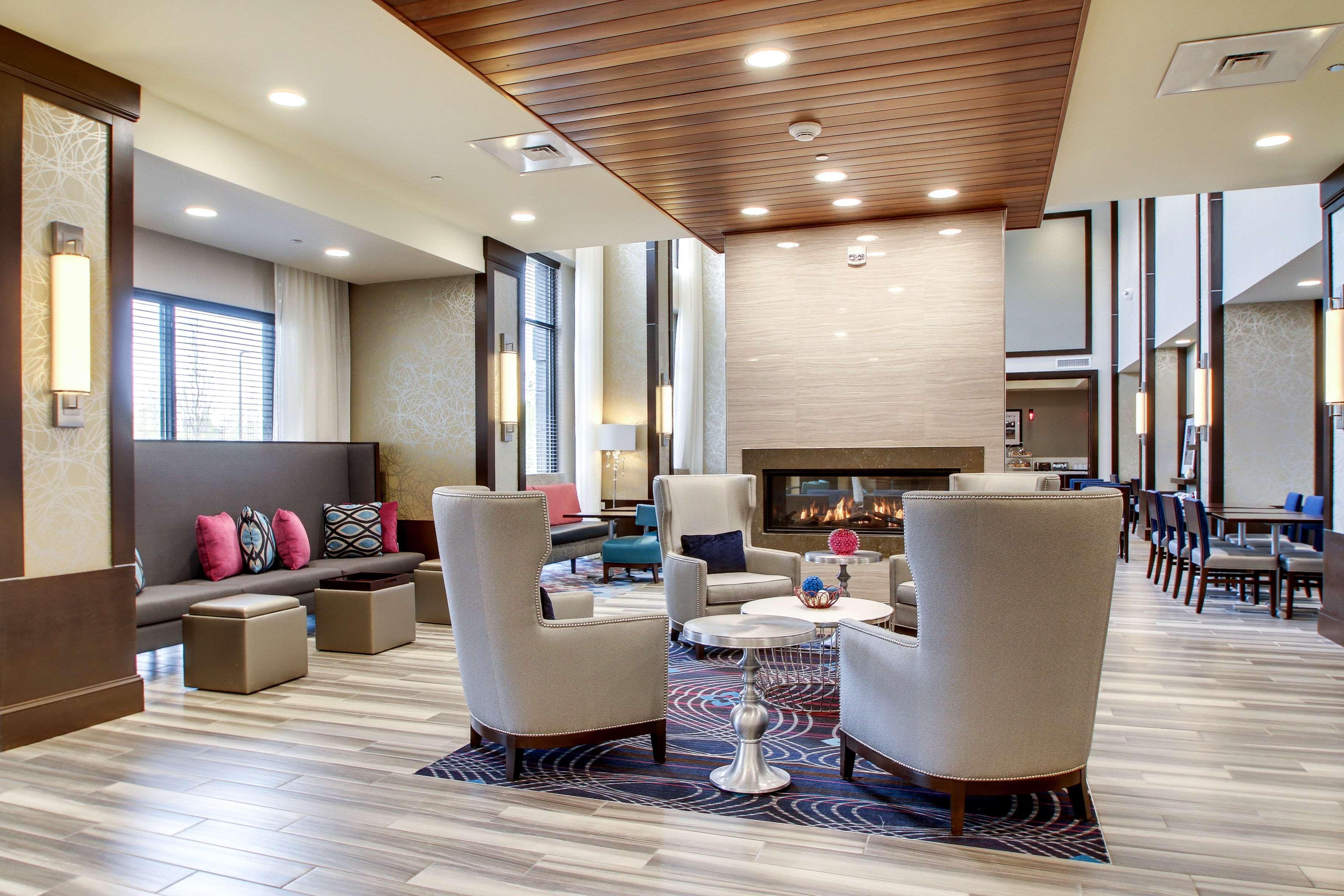 Hampton Inn & Suites Greenville Airport Екстер'єр фото