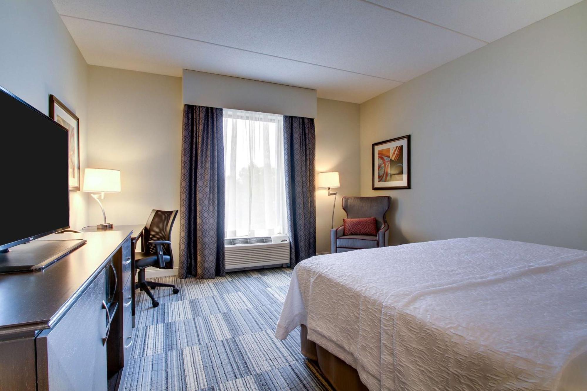 Hampton Inn & Suites Greenville Airport Екстер'єр фото