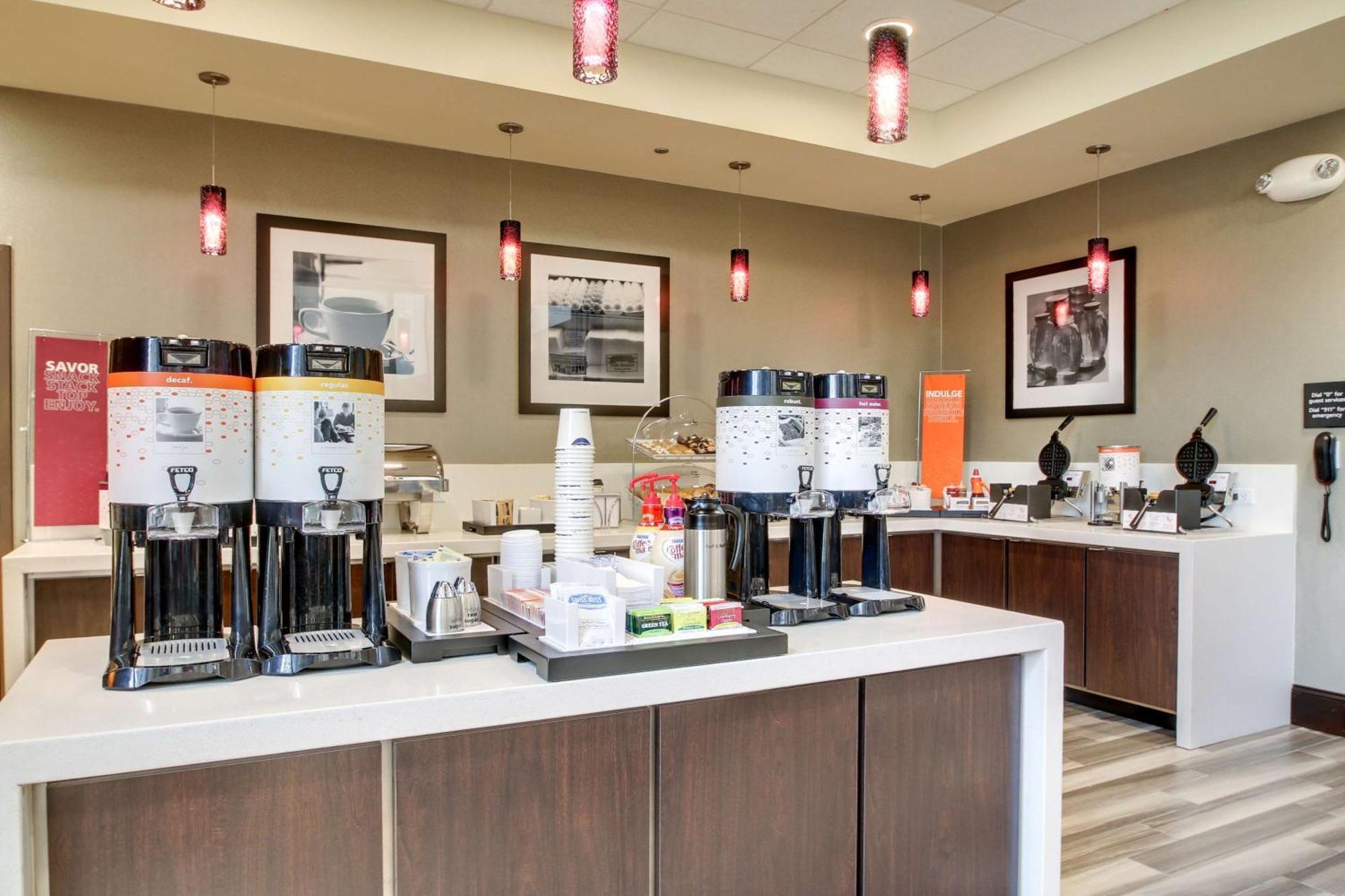 Hampton Inn & Suites Greenville Airport Екстер'єр фото