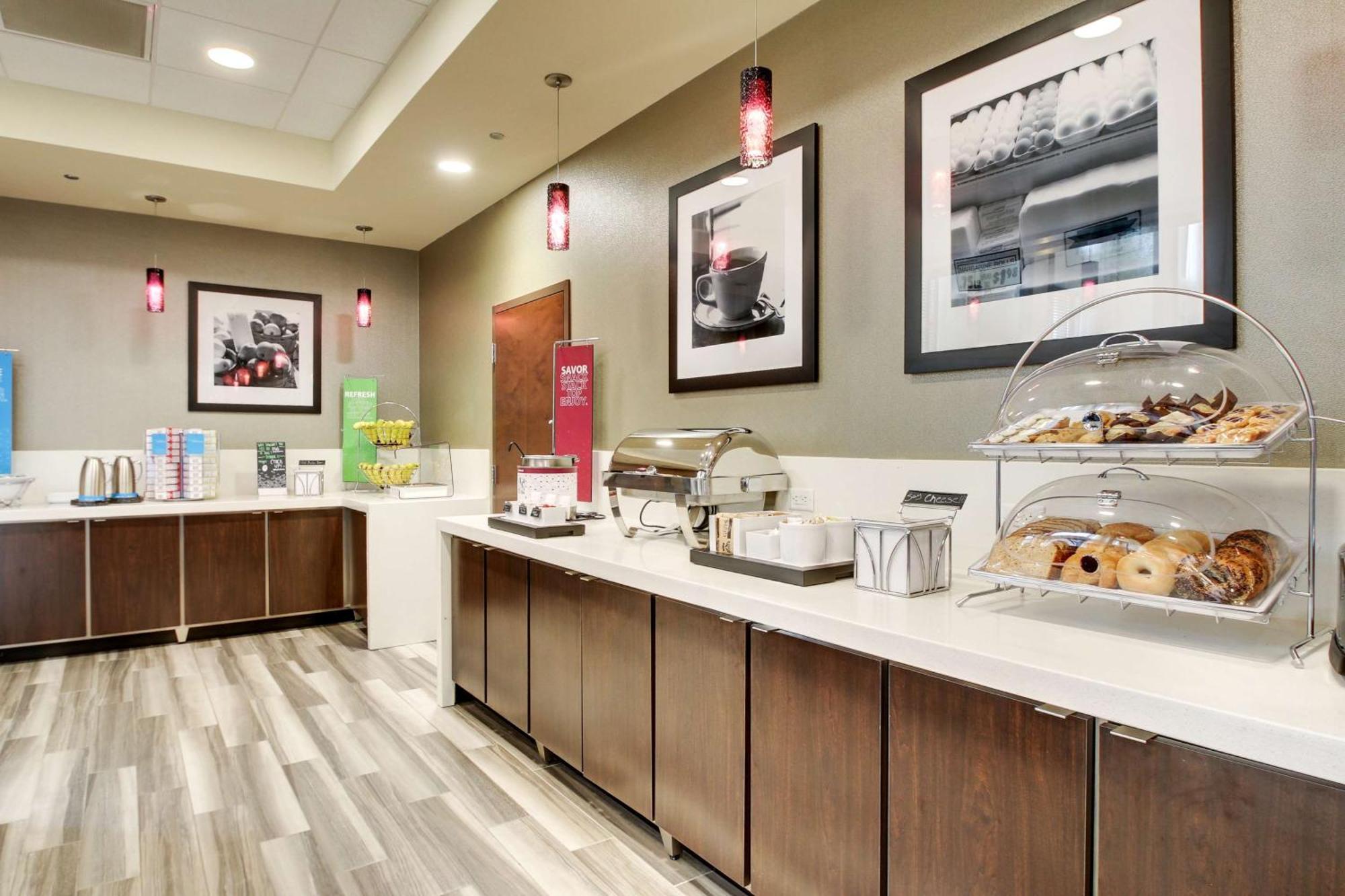 Hampton Inn & Suites Greenville Airport Екстер'єр фото